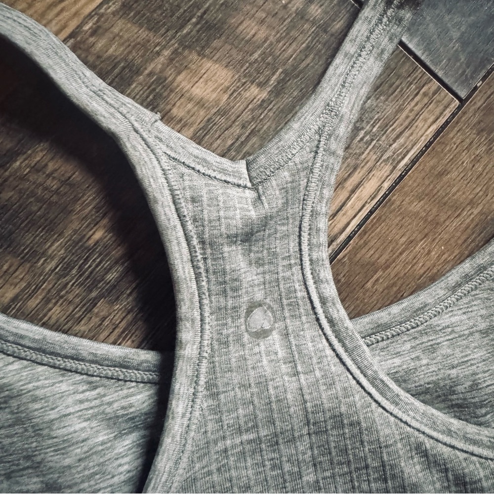 Seamless Ribbed Racerback Bra - Green - Picture 5 of 9
